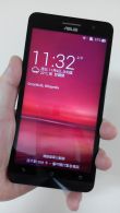Типичный смартфон (на фото - Asus ZenFone)